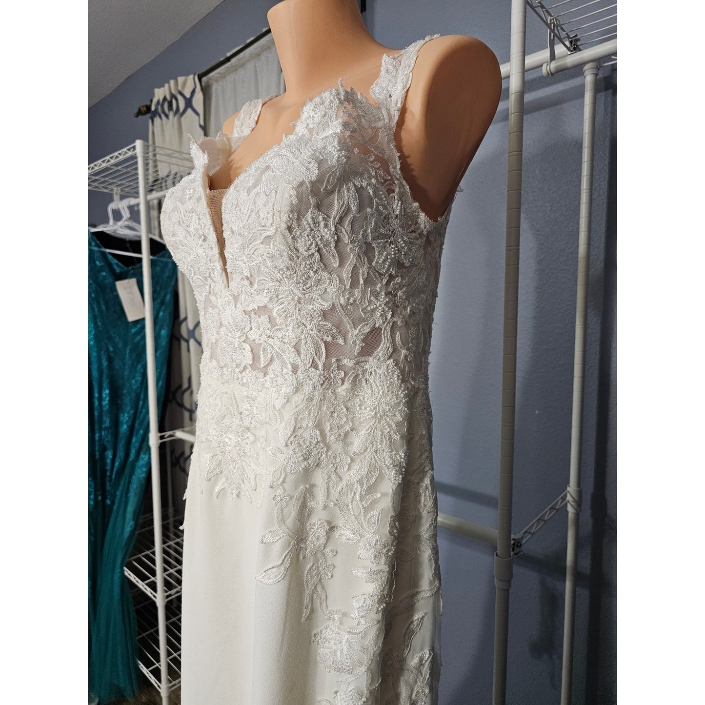 Essence of Australia Wedding Dress D3247 size 14 NWT Sample with Defects